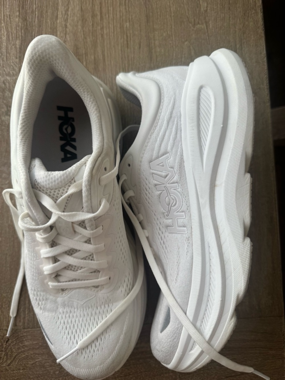 Hoka Women's White Bondi 9 Size 9.5